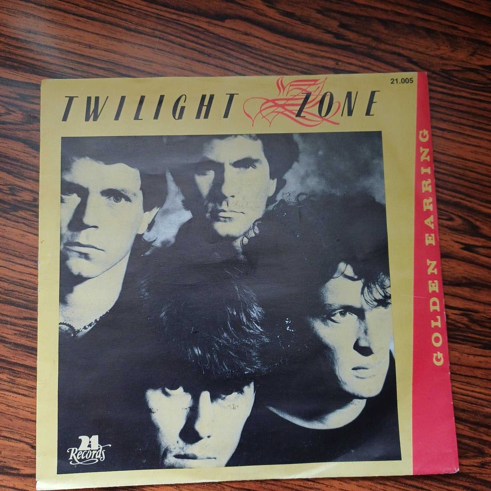 Golden Earring - Twilight Zone, Cd's en Dvd's, Ophalen of Verzenden, Gebruikt, Rock en Metal