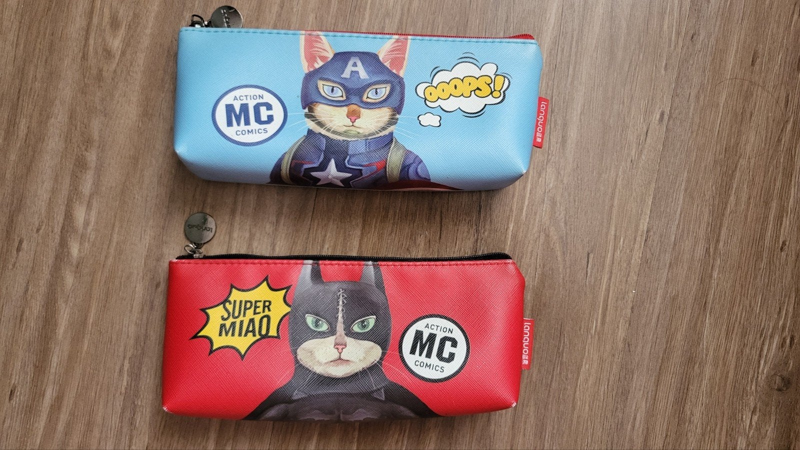 Twee katten superhelden etui's (batman/Marvel/DC), Ophalen of Verzenden, Gebruikt