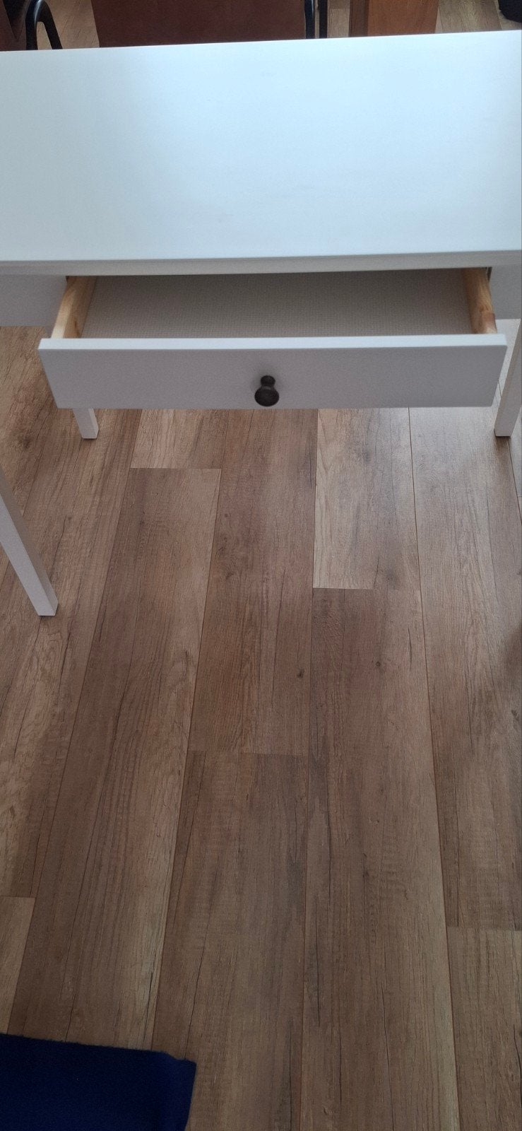 Foto 5 van Kleine eettafel / Bureau