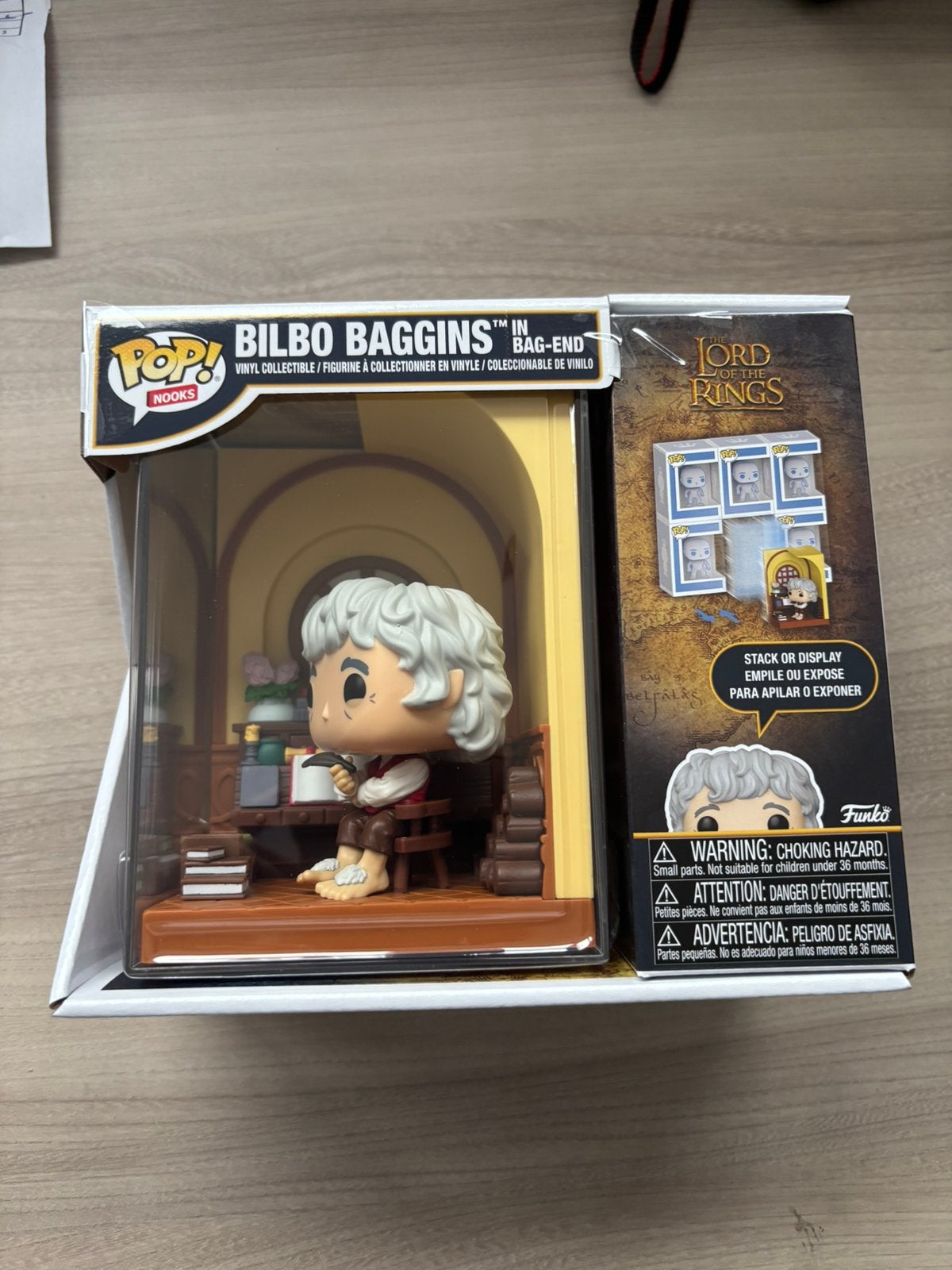 Funko Pop Nooks Bilbo Baggins in Bag End LOTR Diorama, Funko Europe, Ophalen of Verzenden, Zo goed als nieuw, 4th floor, 1 Queen Caroline St, London W6 9YN, Verenigd Koninkrijk