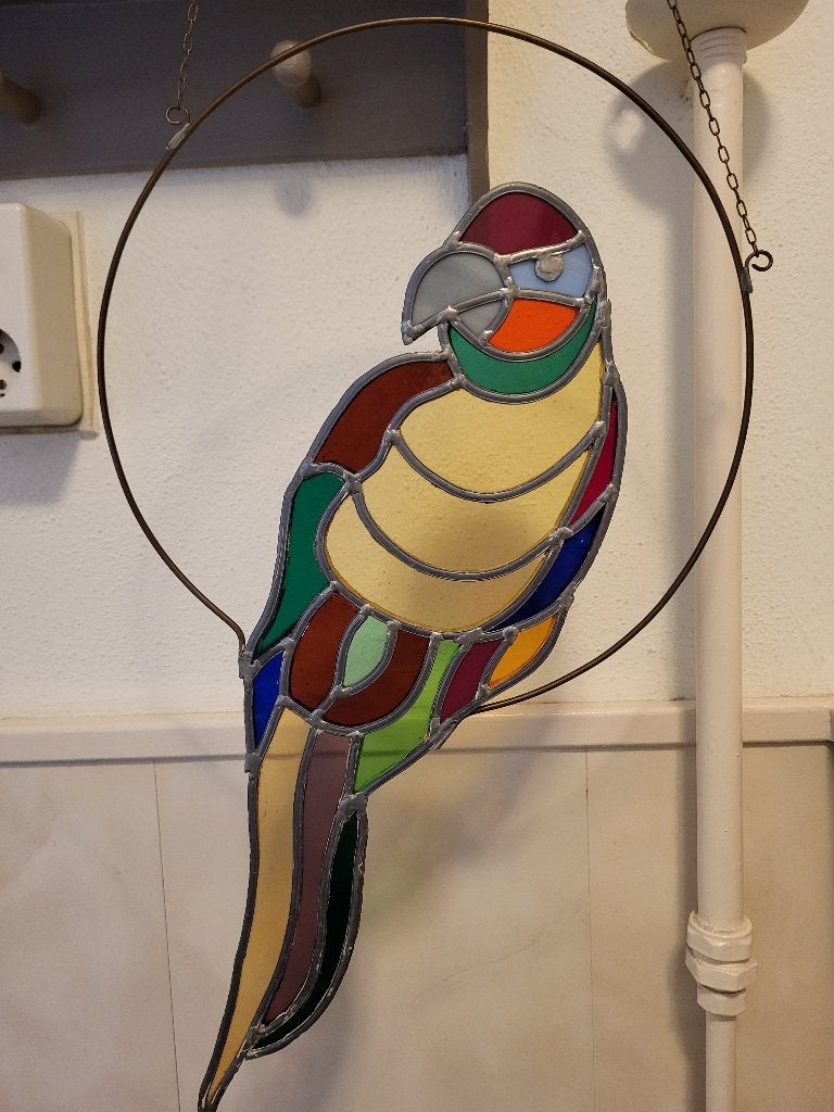 Raamhanger papagaai in ring van glas in lood, Wandhanger, 28 cm, Meerkleurig, Ophalen of Verzenden