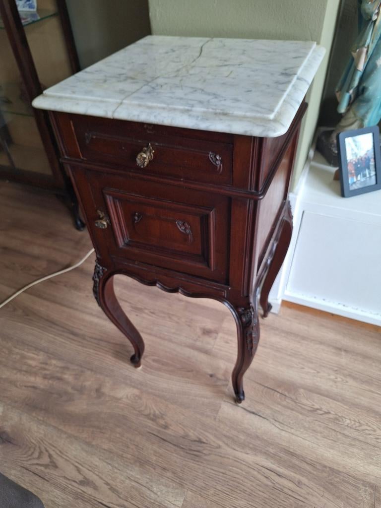 Louis XV-stijl nachtkastje, Ophalen, Minder dan 45 cm, 70 cm of meer