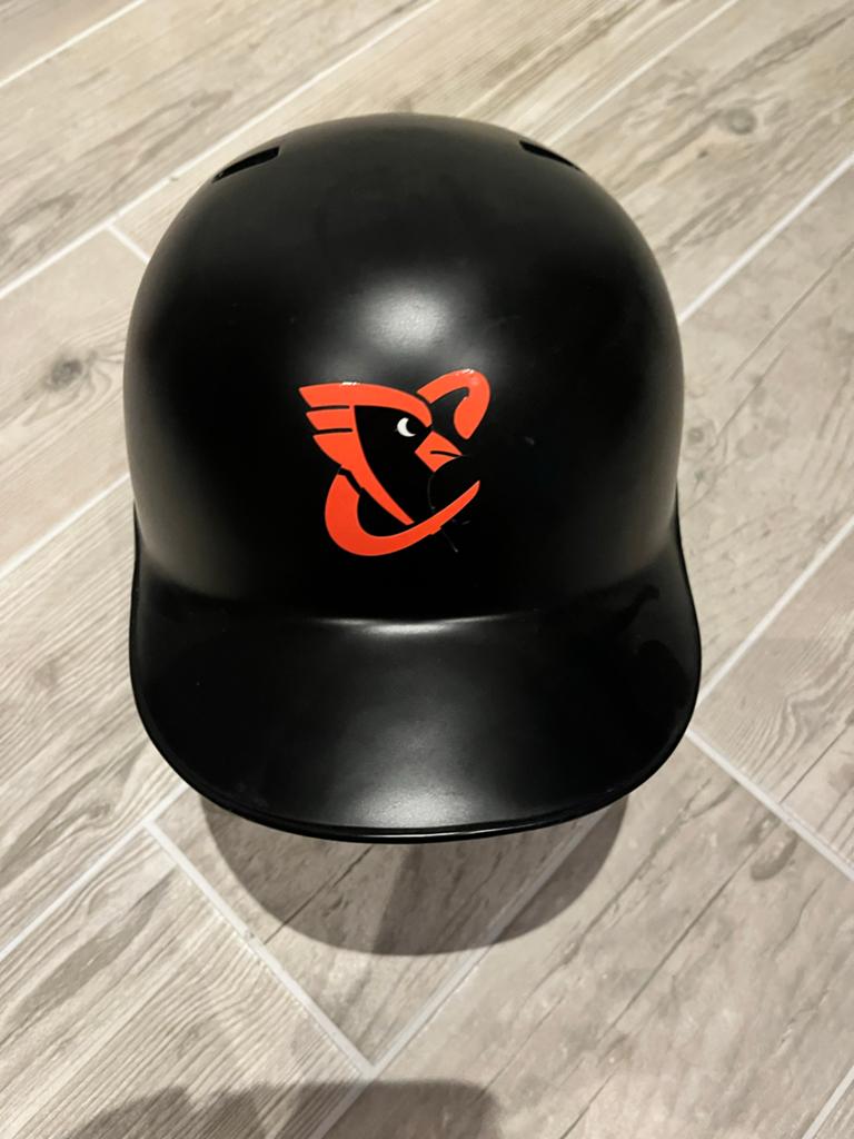 Zwarte Honkbalhelm met Oranje Logo, Ophalen, Gebruikt