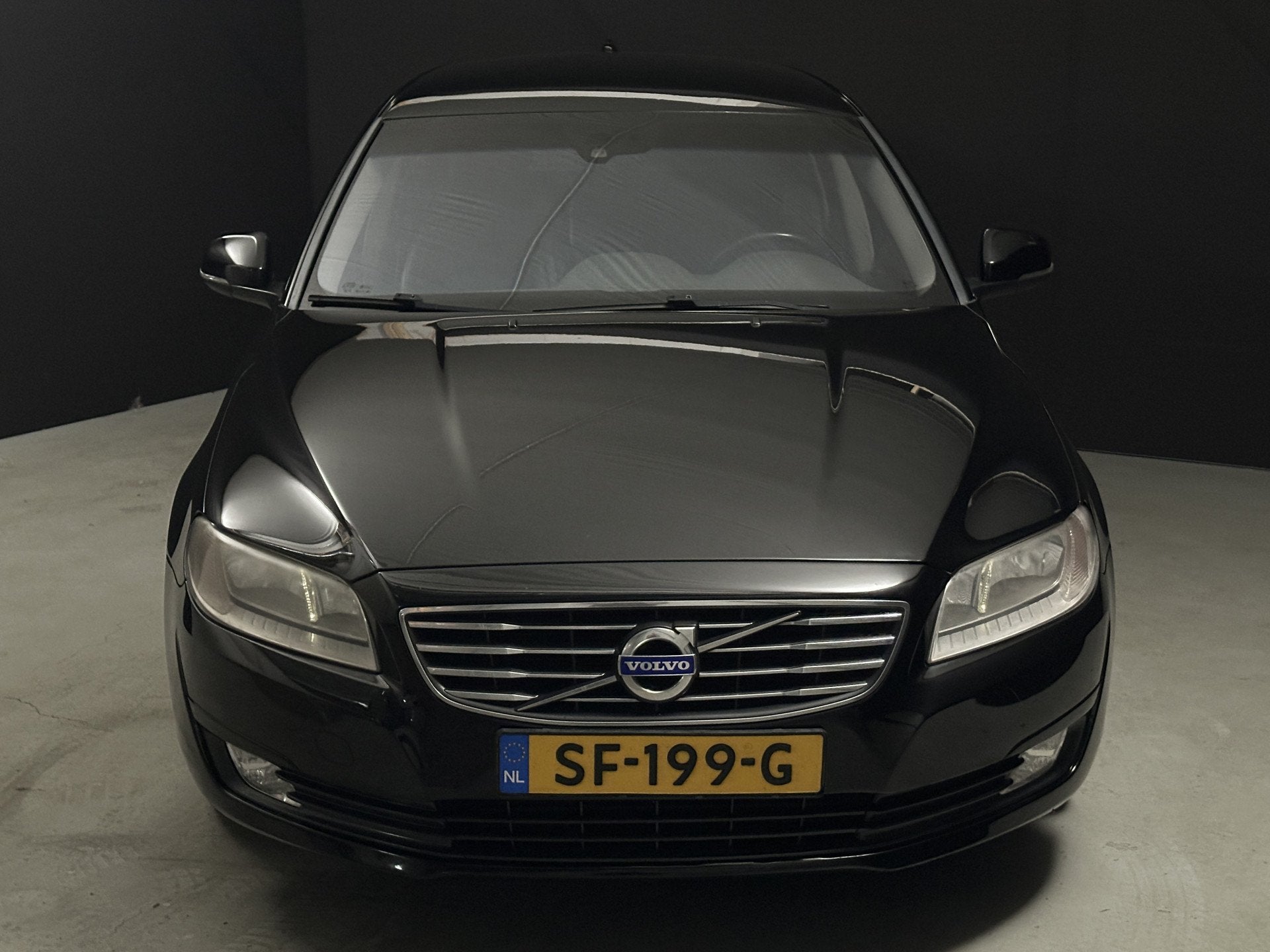 Foto 4 van Volvo V70 2.0 T5 Kinetic *Automaat*AC*CC*Full Leather*
