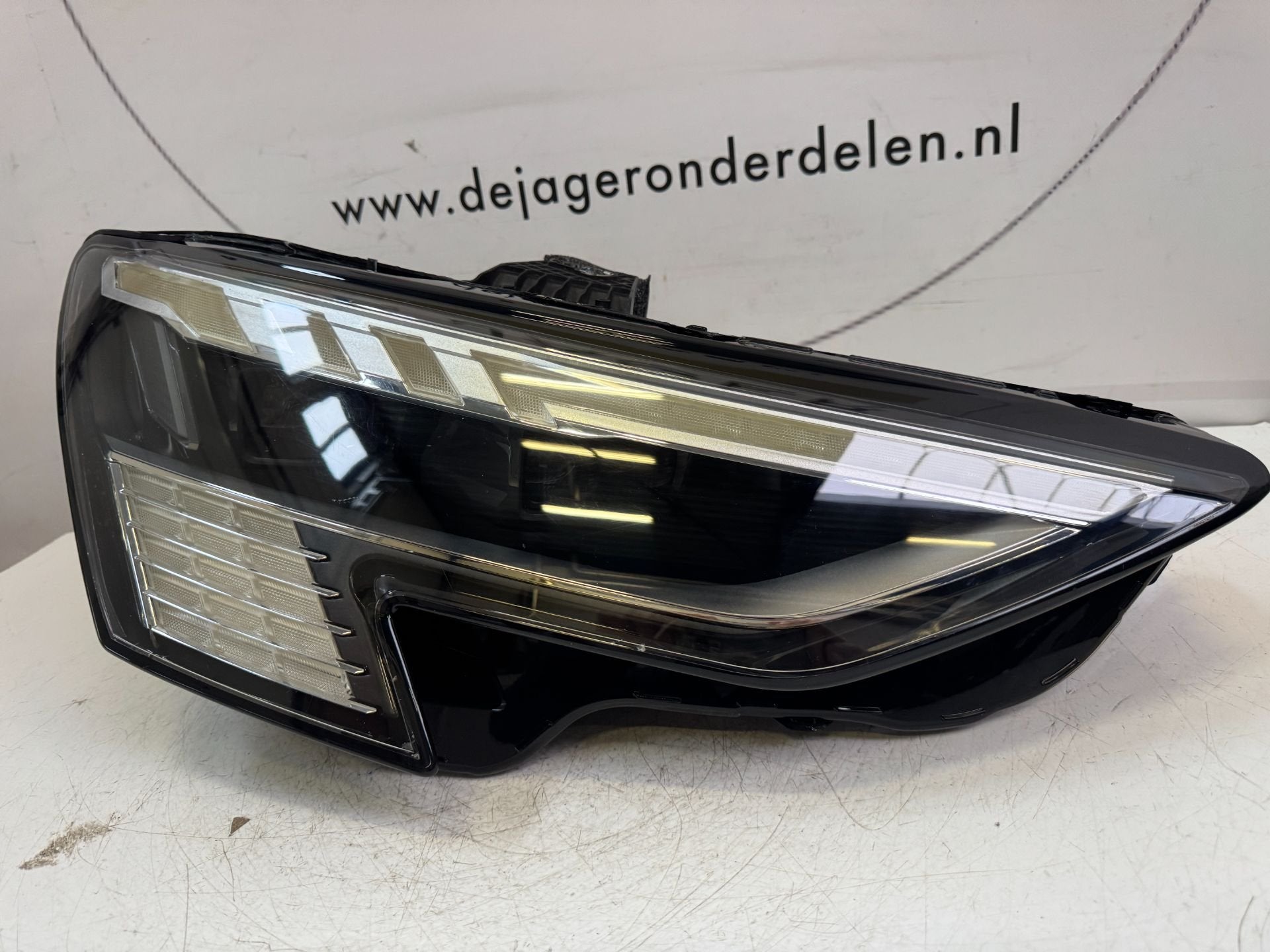 AUDI 8Y A3 S3 RS3 VOL LED MATRIX KOPLAMP RECHTS 8Y0941036, Gebruikt, AUDI AG, Auto-Union-Strasse 1
85045  Ingolstadt, DE, Kundenbetreuung@audi.de