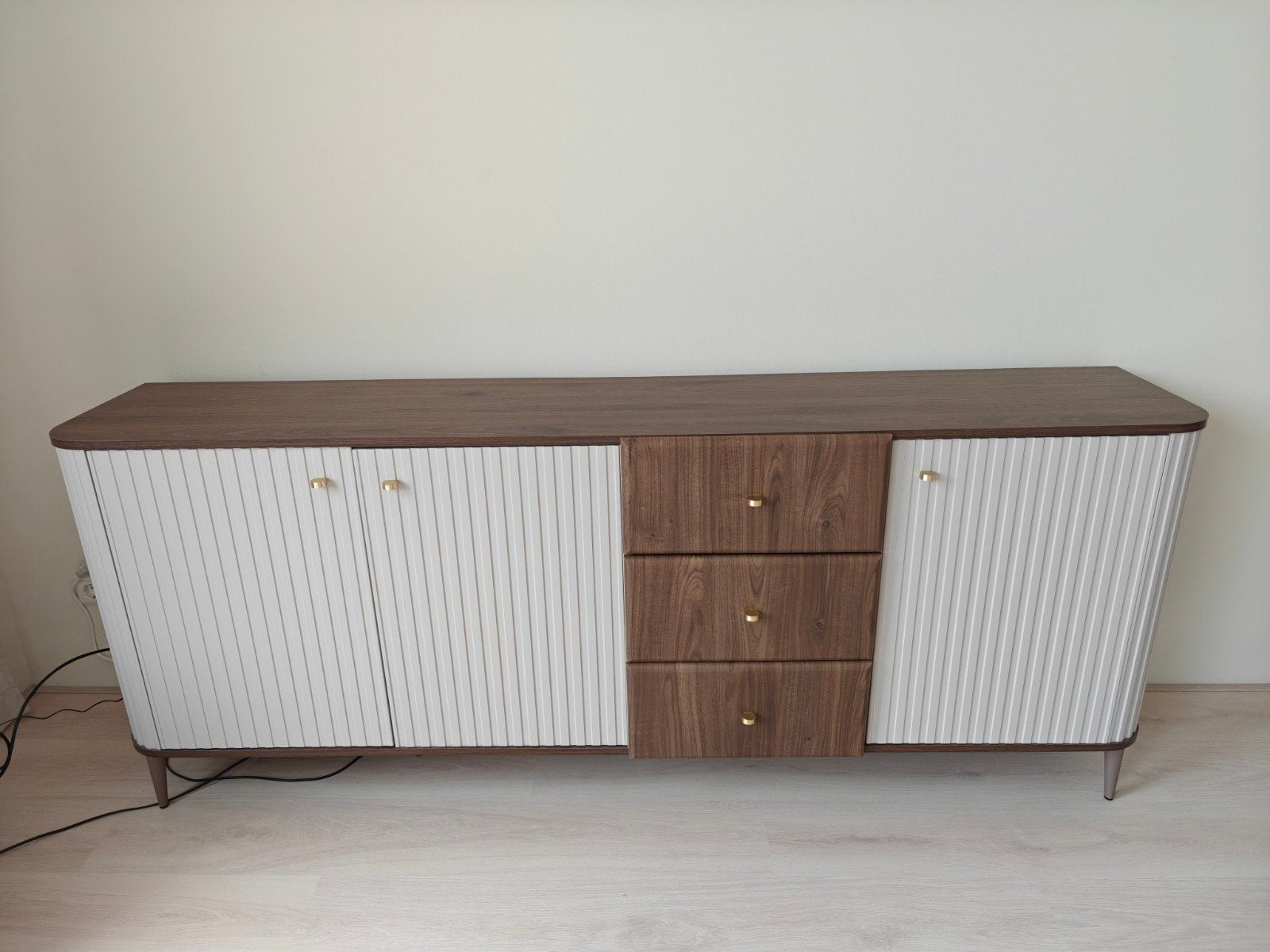 Dressoir beige / donker hout, Huis en Inrichting, Kasten | Dressoirs, Ophalen, Gebruikt, Met deur(en), 150 tot 200 cm