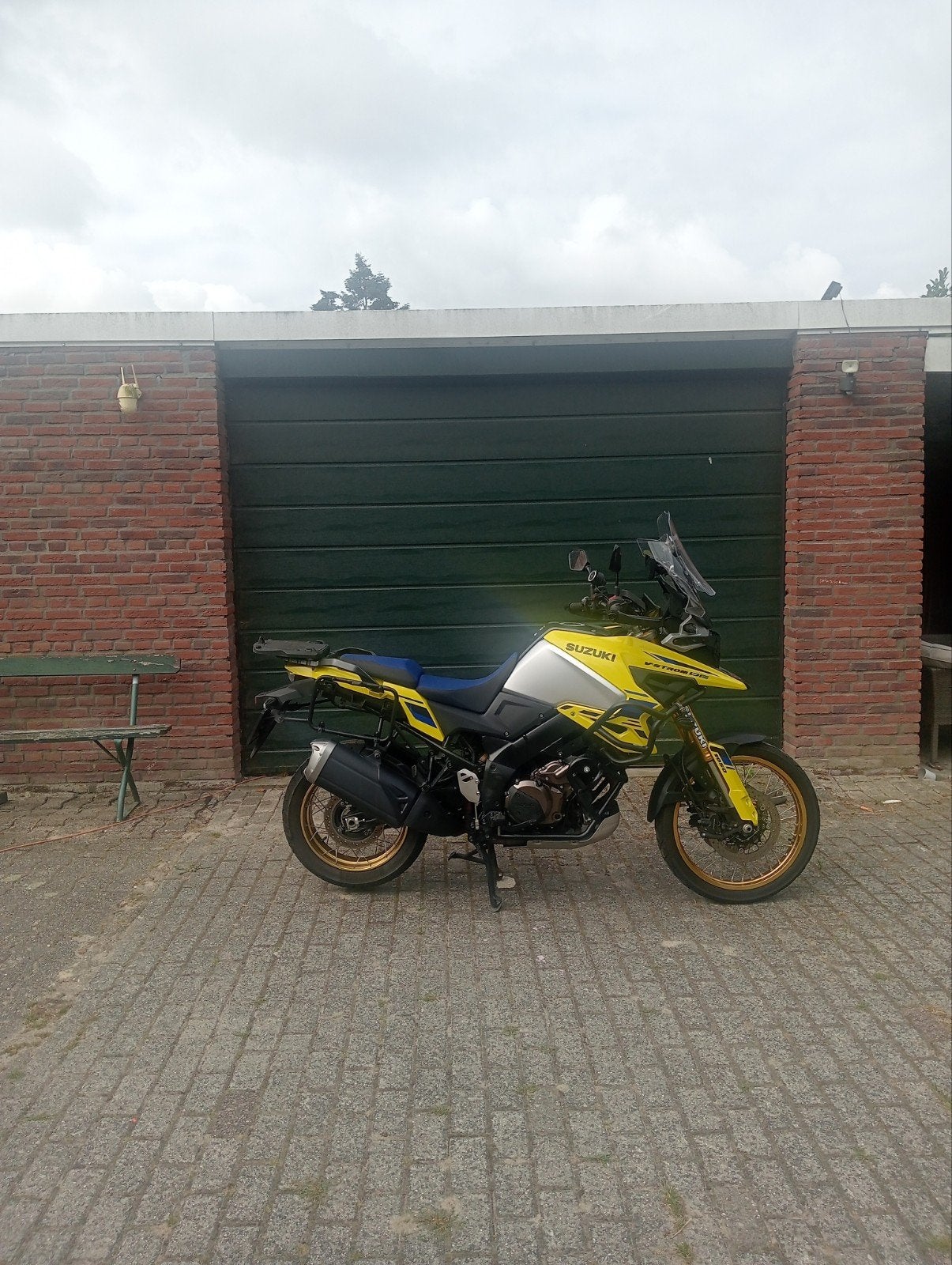 Suzuki V-Strom 1050DE 2024 - Vol Opties, 2 cilinders, Occasion, Motorrijbewijs A, Particulier