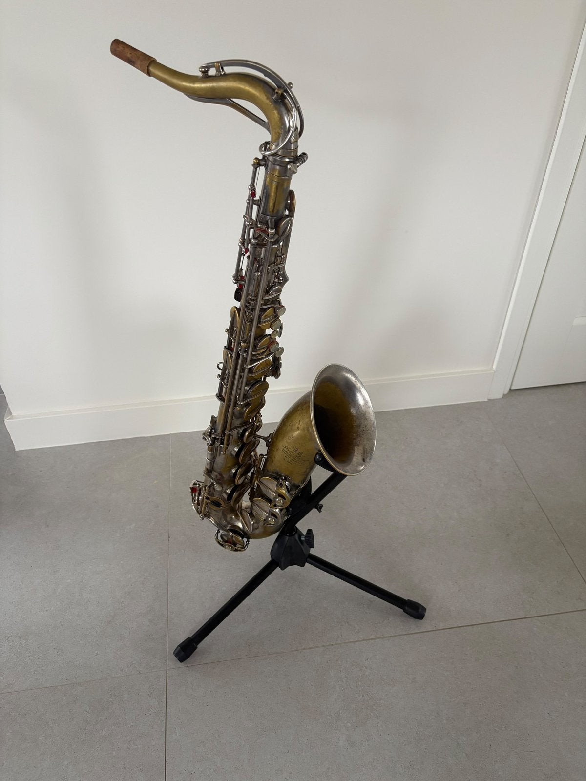 SML Gold Medal Mk. II tenorsaxofoon vintage – originele lak, Ophalen, Gebruikt, Tenor, Met koffer