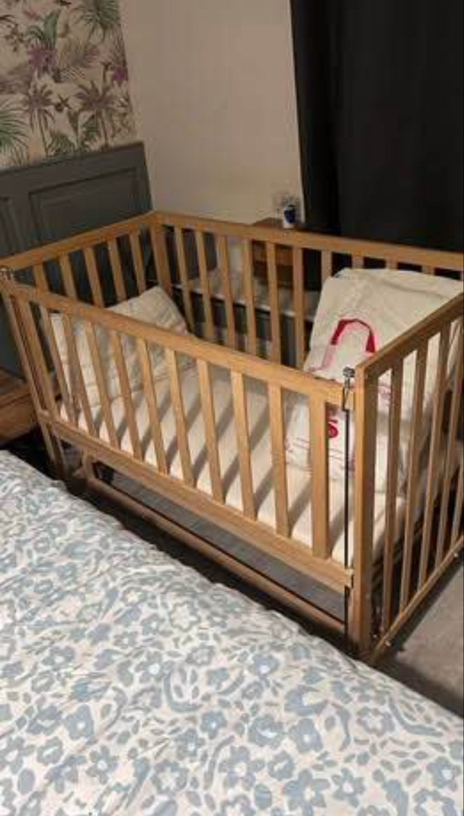 Houten Ledikant/Co-sleeper met wieltjes, Kinderen en Baby's, Ophalen, Gebruikt, Ledikant