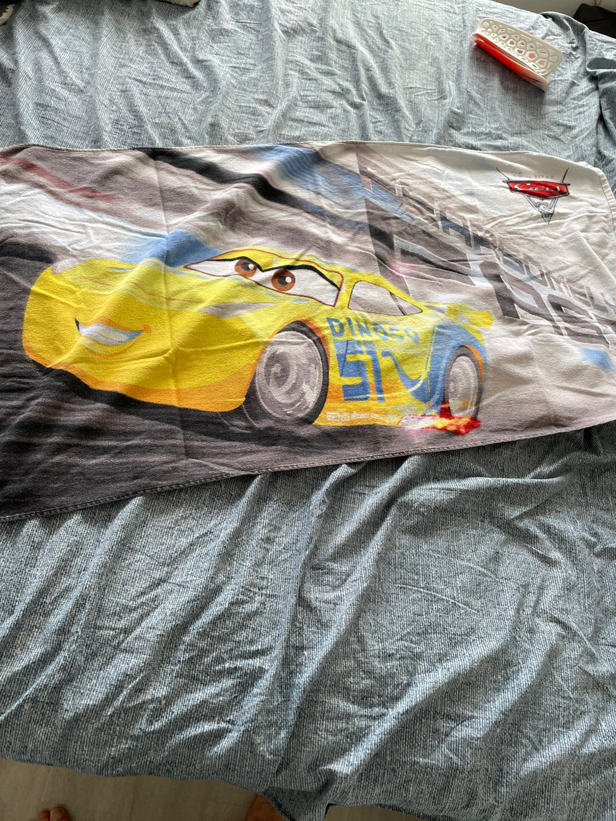 Kinderhanddoek Cars Dinoco #51 - 120x70 cm, Ophalen of Verzenden, Zo goed als nieuw