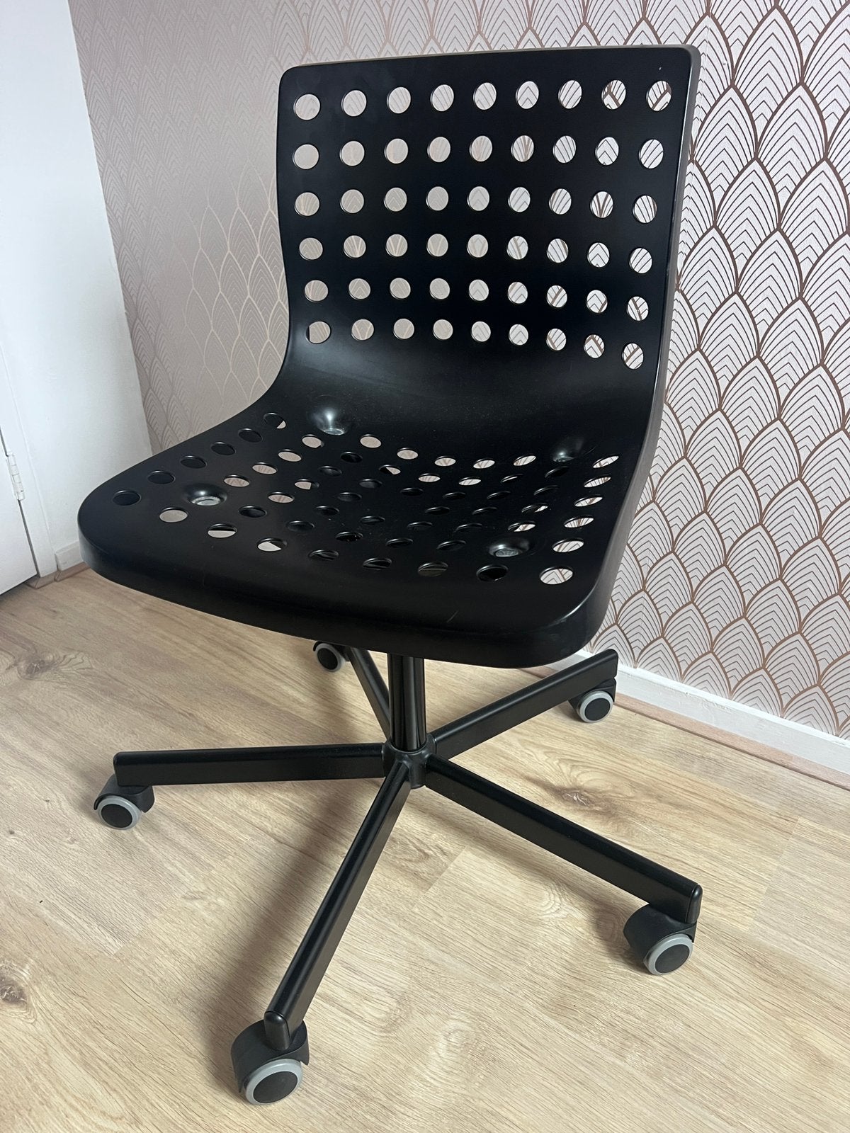 Ikea zwarte bureaustoel studeerkamer Skalberg sporren, Huis en Inrichting, Ophalen, Zo goed als nieuw, Zwart
