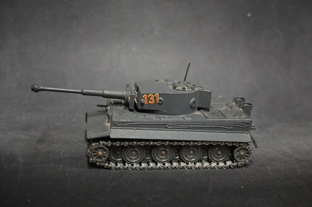 Solido Duitse Tiger tank - 1/50 - TOP, Ophalen of Verzenden, Overige typen, Overige merken