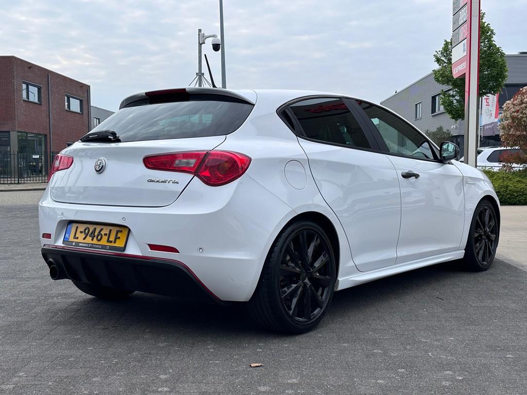 Alfa Romeo Giulietta 1.4 Turbo MultiAir Super|BOSE|Stoelverw, Auto's, Alfa Romeo, 4 cilinders, Wit, Bedrijf, Geïmporteerd