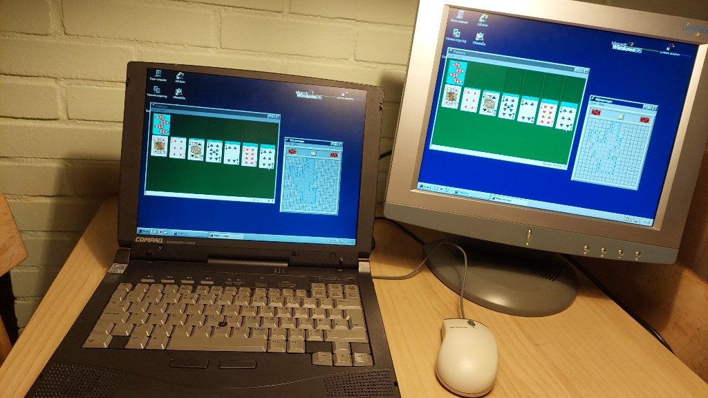 Compaq Armada 7400 laptop met monitor en accessoires, Ophalen, Gebruikt, HDD, Minder dan 4 GB