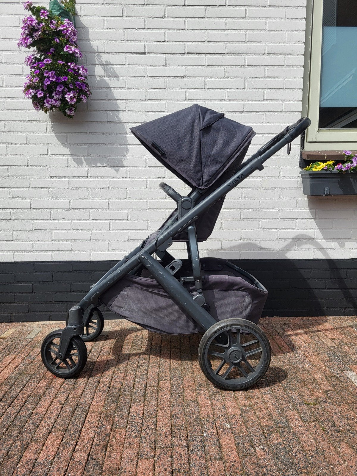 Kinderwagen uppababy vista v2 met reiswieg en accessoires., Kinderen en Baby's, Kinderwagens en Combinaties, Gebruikt, Verstelbare duwstang