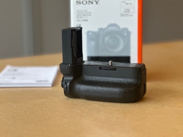 Sony VG-C3EM Vertical Battery Grip (v. A9 , A7RIII , A7III), Sony, Sony Europe, Sony, Batterygrip