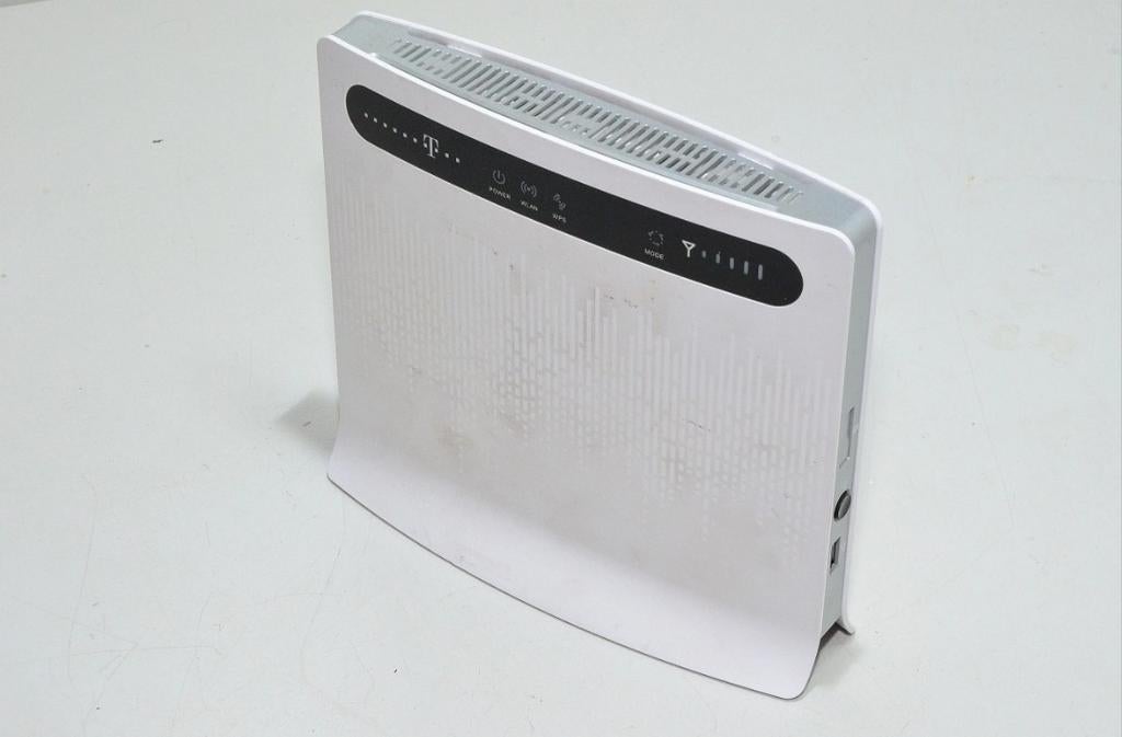 TMobile 4g LTE Mifi Wifi router en 4 x Lan, Computers en Software, Ophalen of Verzenden