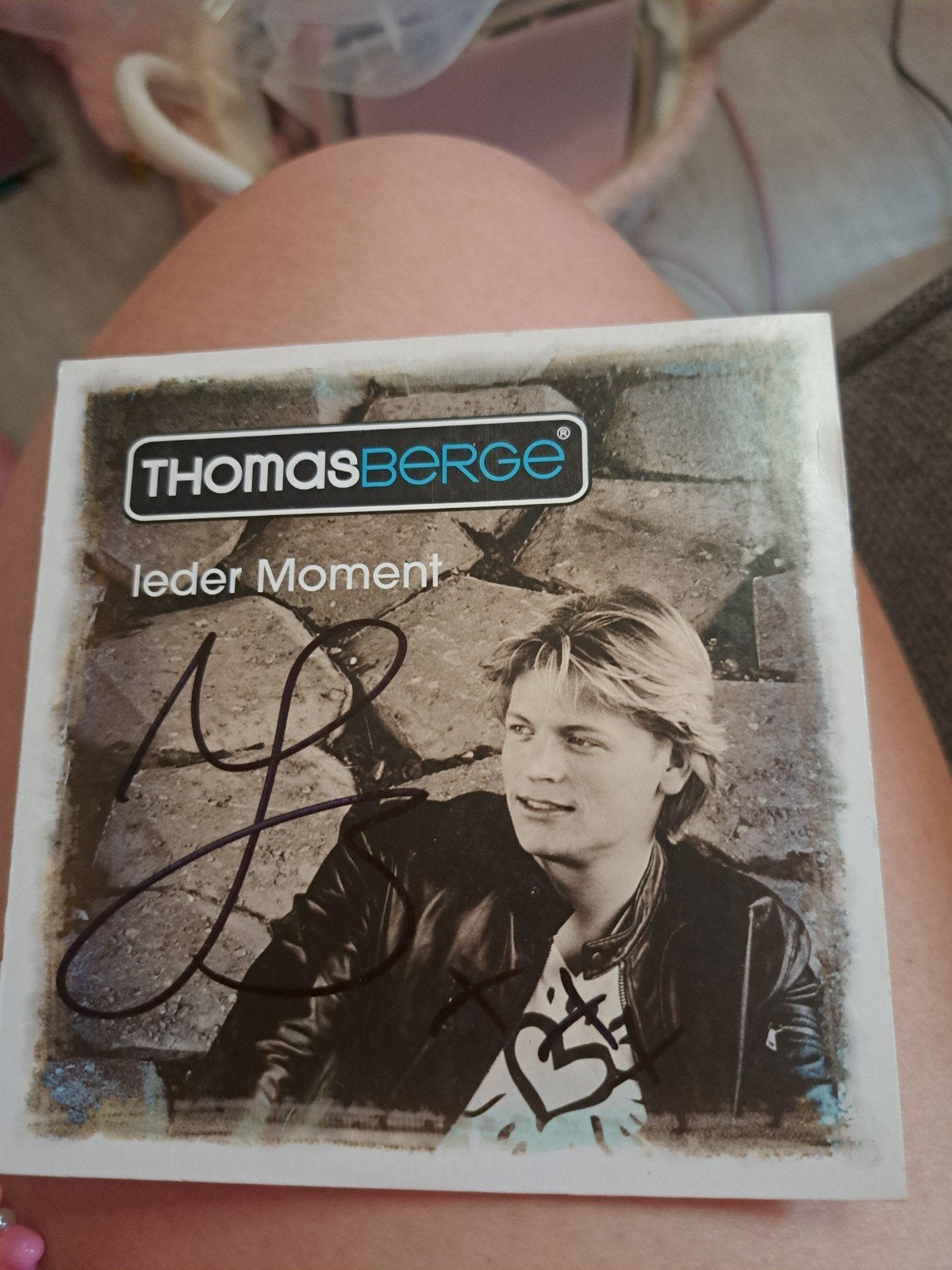 Thomas Berge - Ieder Moment (Gesigneerd), Ophalen of Verzenden, Zo goed als nieuw, Levenslied of Smartlap