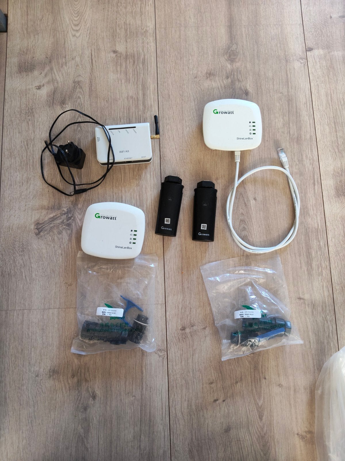 Growatt wifi adapters met dongels, Ophalen of Verzenden, Zo goed als nieuw, Overige typen