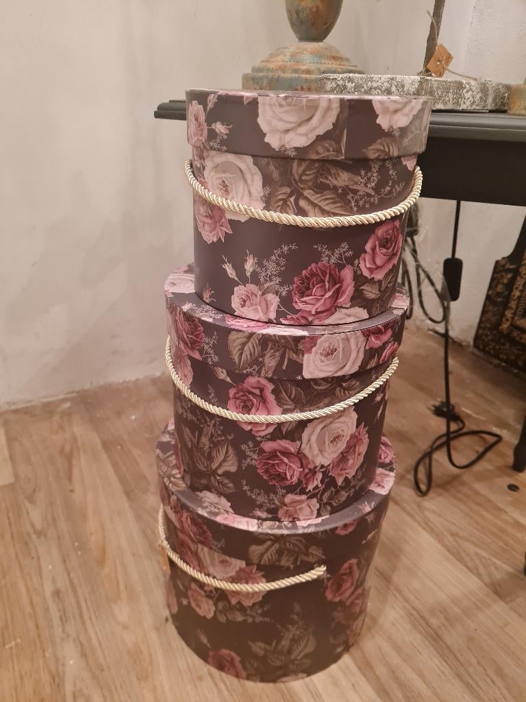 Set nieuwe romantische opberg dozen merk Clayre & Eef 24.95, Heikant 21 Kaatsheuvel, Meerkleurig, Overige stijlen, Belle Vieille Brocante