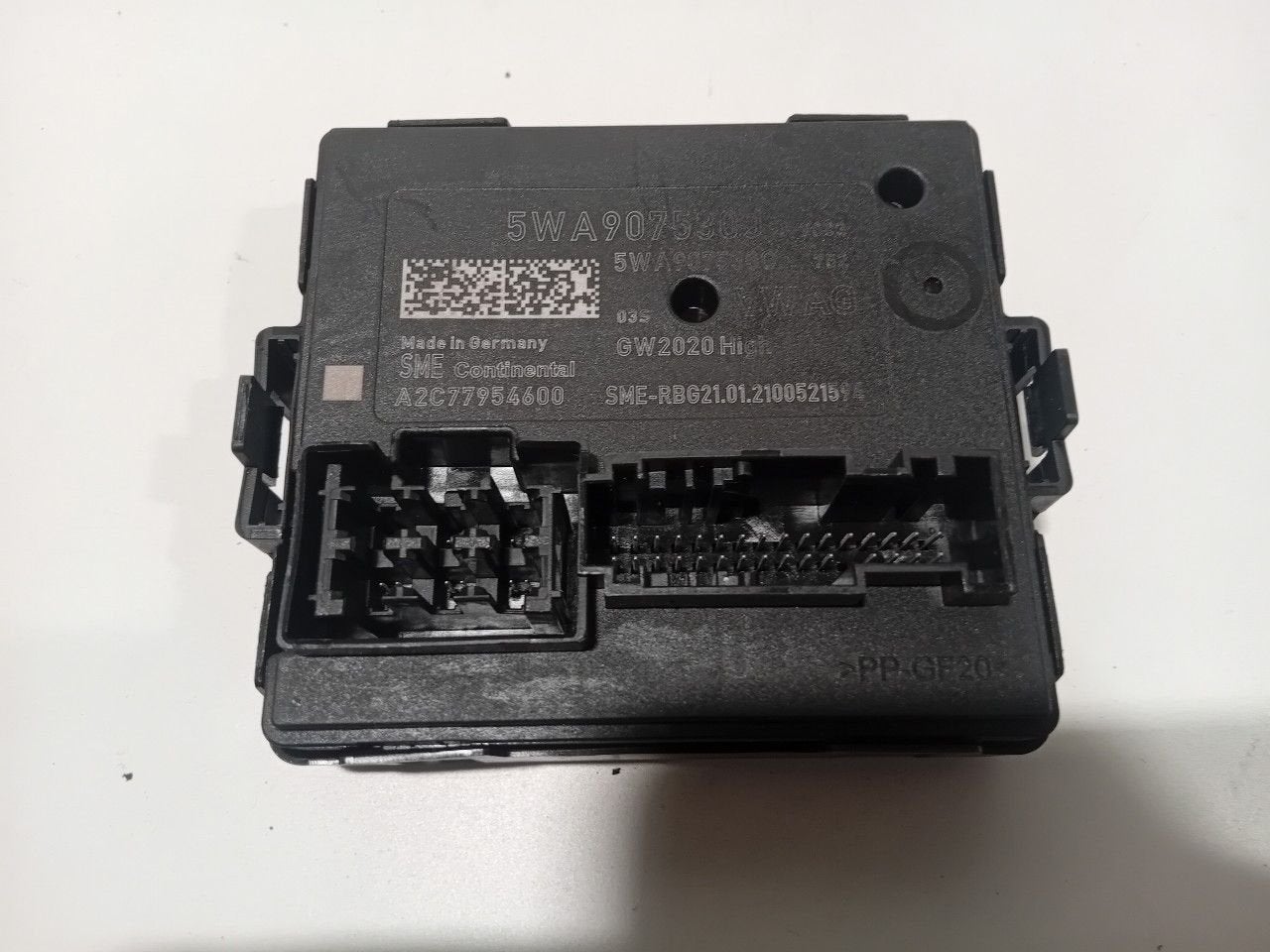 Gateway module Volkswagen Golf, Onderdelen@venauto.nl, Van der Ven Autorecycling B.V., Gebruikt, Ettenseweg 76, 4706 PB Roosendaal, The Netherlands
