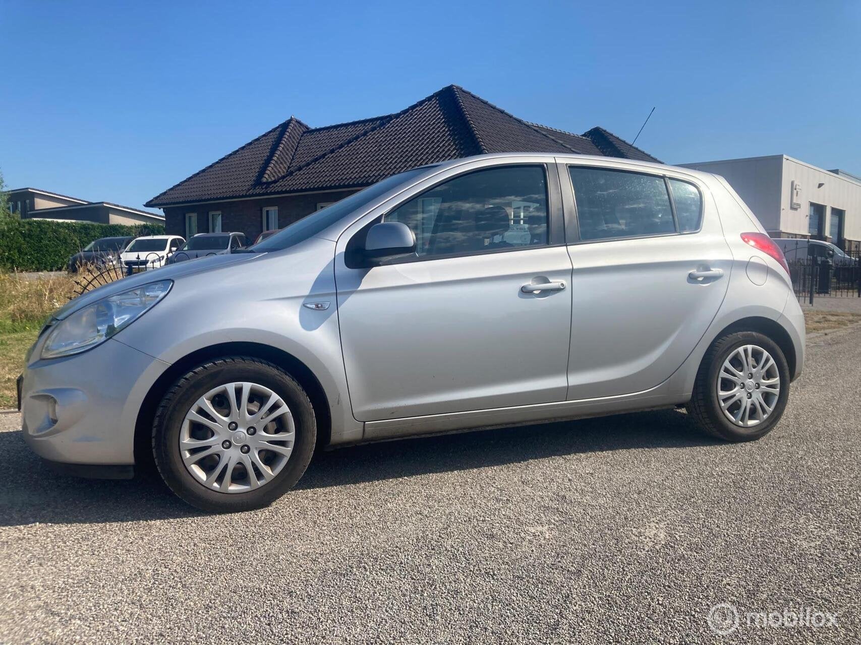 Hyundai i20 1.4i Dynamic 5deurs airco, Voorwielaandrijving, 4 cilinders, 1396 cc, Bedrijf