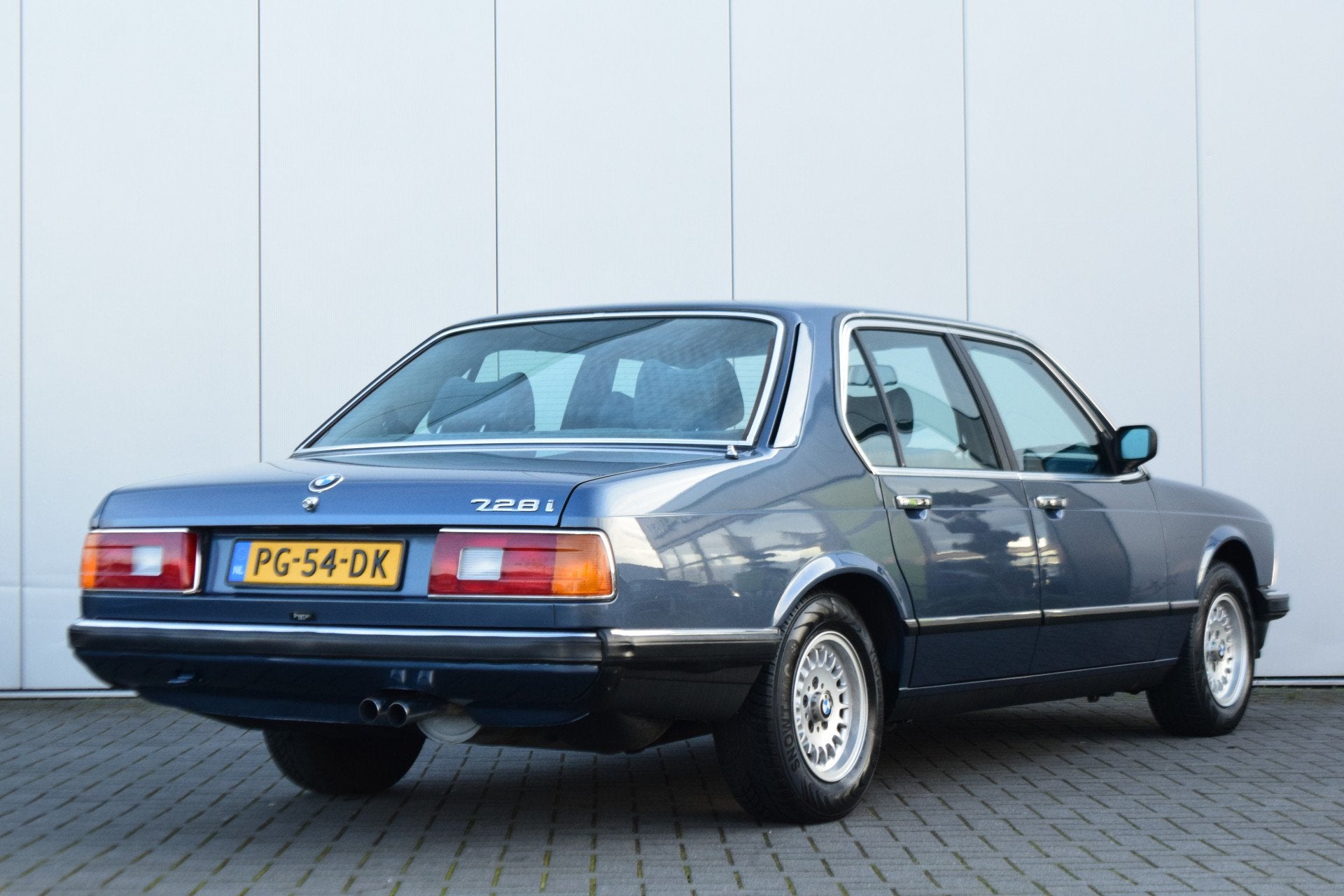 BMW 7 Serie 728i Automaat Arktisblau-Metallic (bj 1986), foto 4