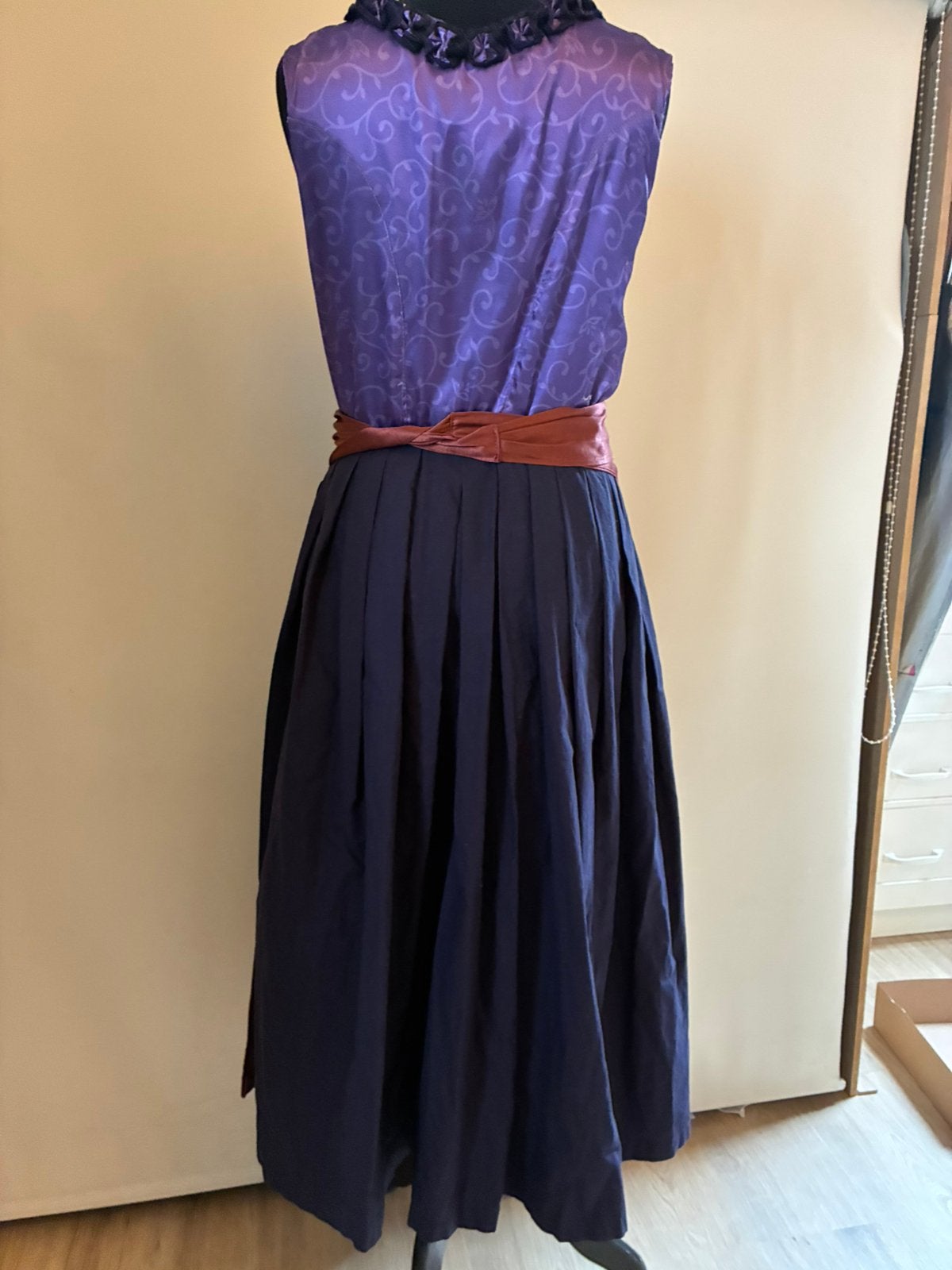 Foto 2 van Dirndl edelnice trachtenmode maat 40