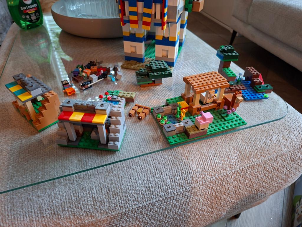 Legoset minecraft the Llama village 21188, Ophalen of Verzenden, Zo goed als nieuw