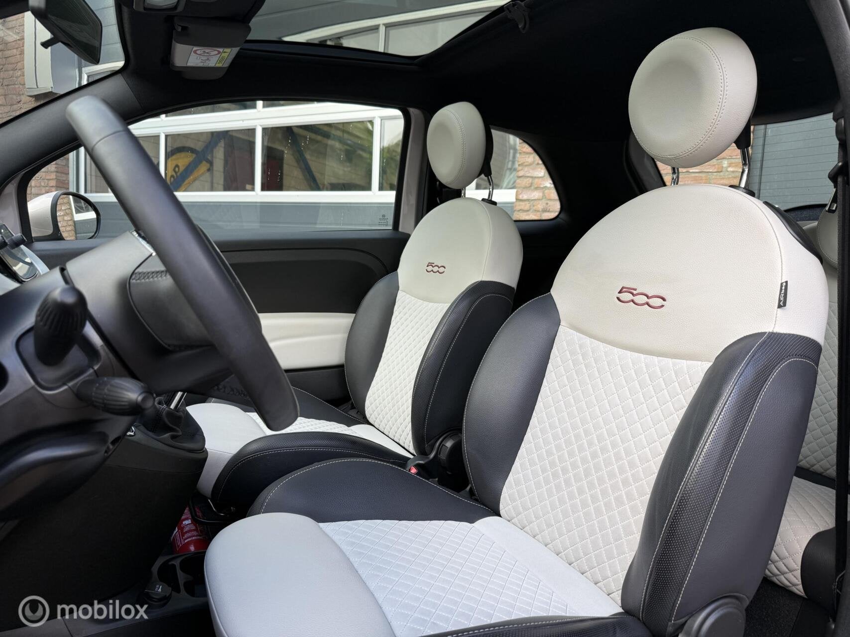 Fiat 500 1.0 Hybrid Star Panodak Navi Carplay PDC 16 inch Cr, Auto's, Fiat, Voorwielaandrijving, 4 stoelen, Wit, Handgeschakeld