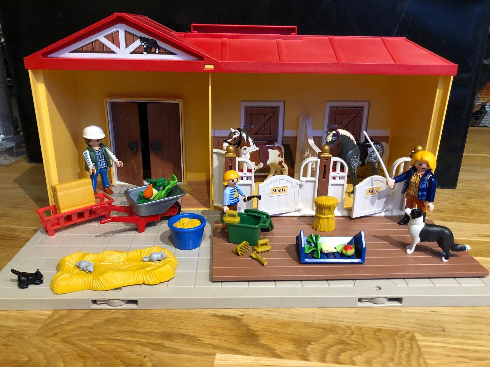 Playmobil manege, Ophalen, Zo goed als nieuw