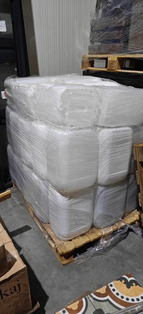 Jerry cans 1€, Minder dan 75 liter, Ophalen of Verzenden, Gebruikt, Kunststof