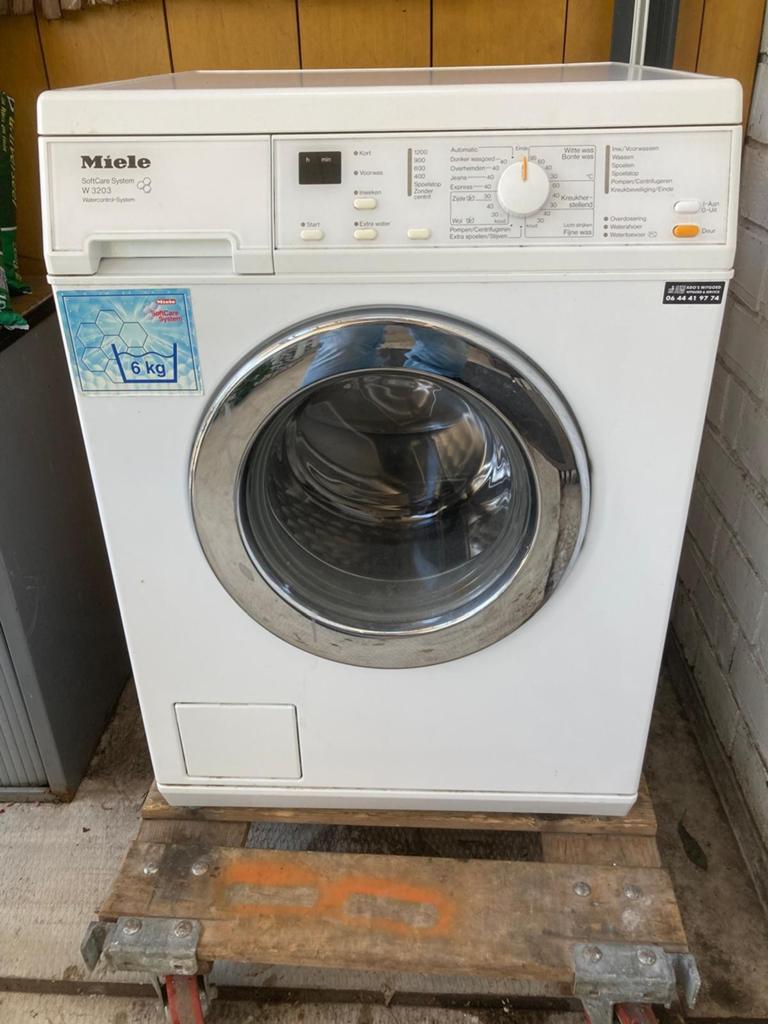 Miele wasmachine, Ophalen of Verzenden, Gebruikt, 1200 tot 1600 toeren, 85 tot 90 cm