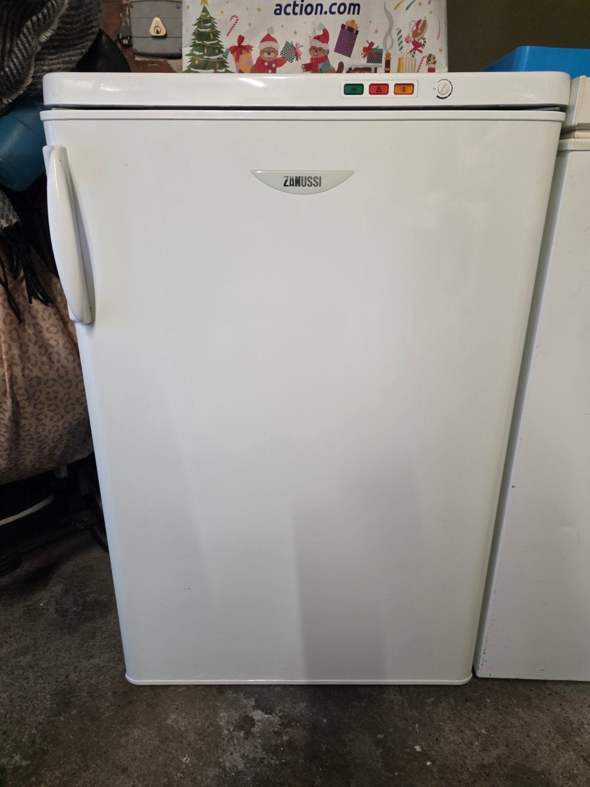 Diverse vriezers, Vrieskist, Gebruikt, Minder dan 85 cm, Energieklasse A of zuiniger
