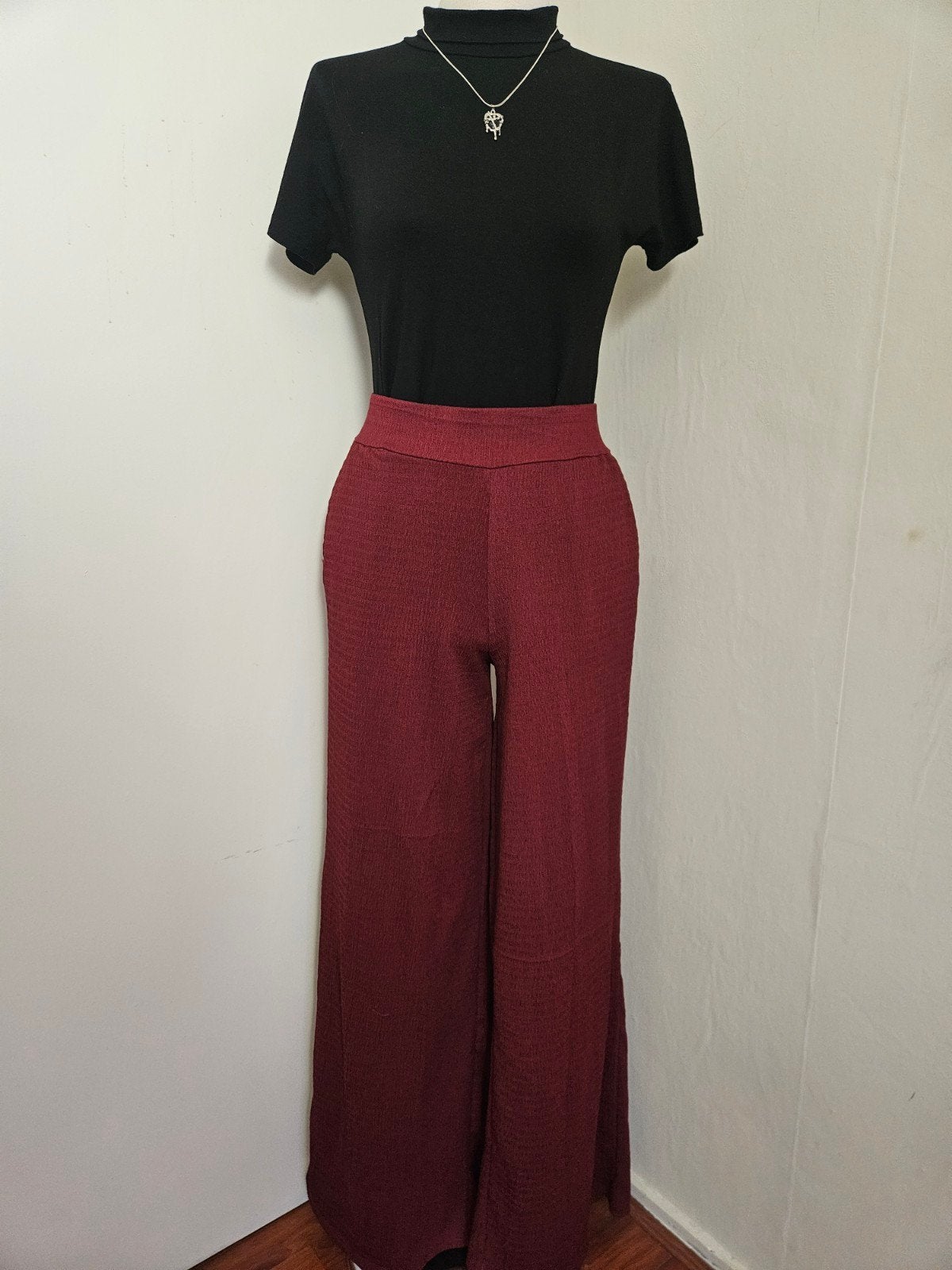 Splinternieuwe bordeauxrode wijde broek van Zeeman,  mt 40!, Maat 38/40 (M), Zeeman, Nieuw, Ophalen of Verzenden
