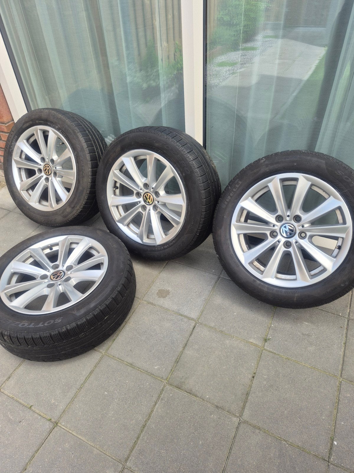 17" Vw T5 T6 velgen met banden 225-55-17, Ophalen