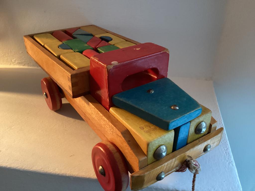 Auto vintage met blokken, Ophalen of Verzenden