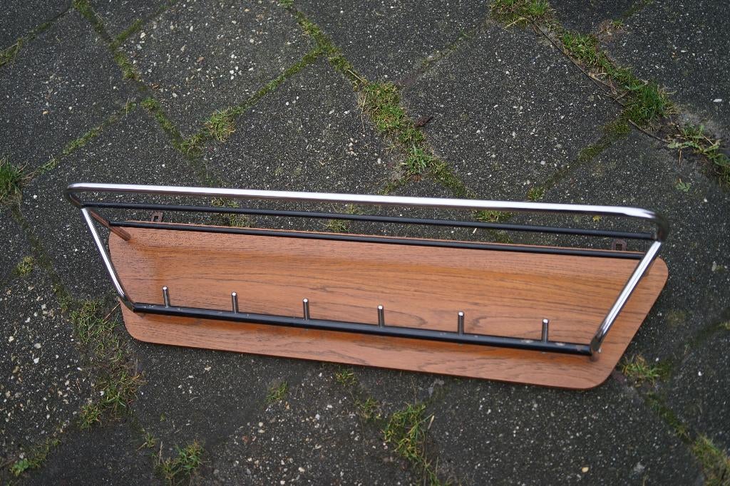 vintage kapstok teak fineer hout metaal buis chroom zwart, Huis en Inrichting, Woonaccessoires | Kapstokken, Wandkapstok, Gebruikt
