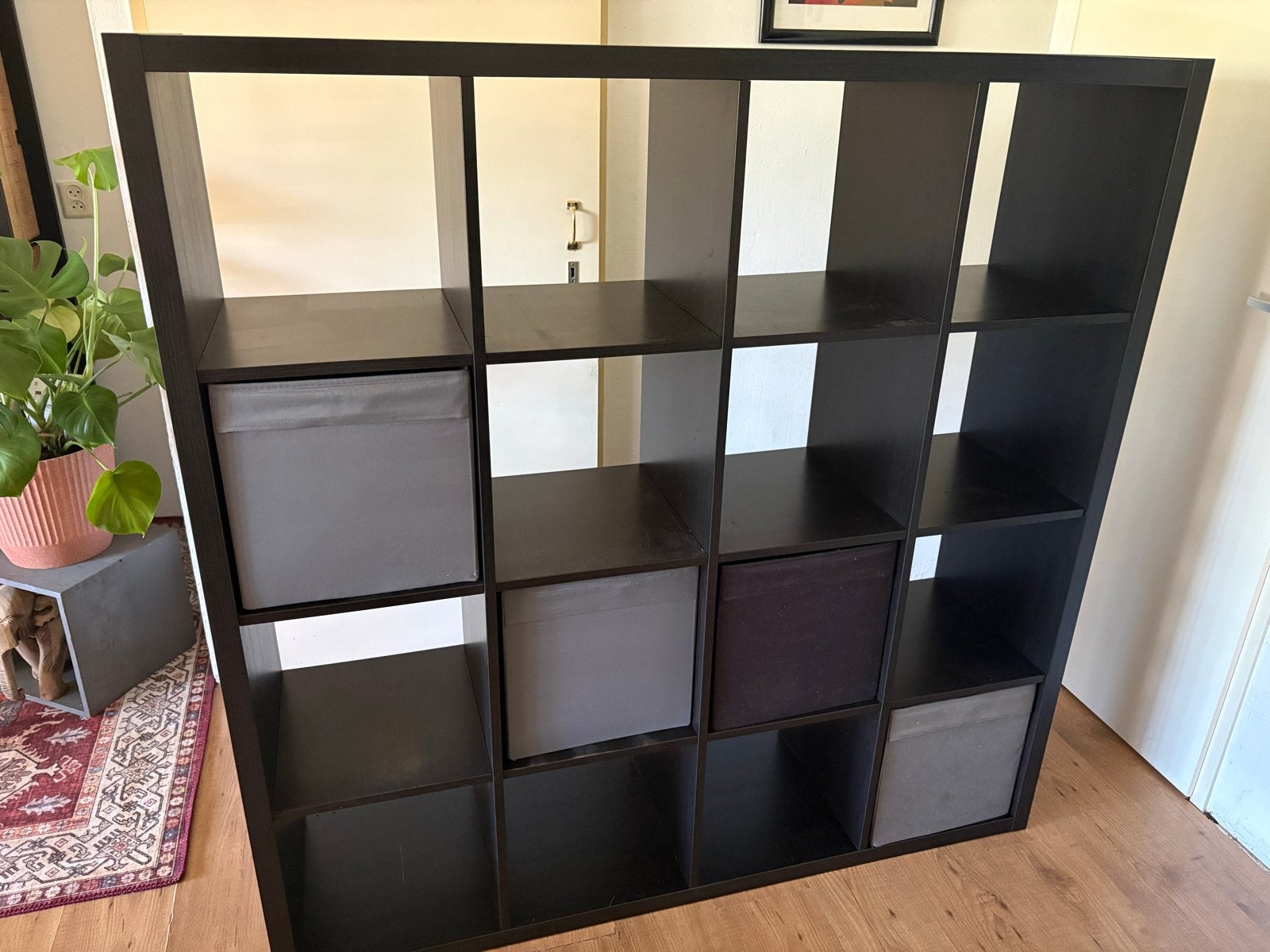 IKEA Kallax Kast 4x4 Vakken Zwartbruin met Opbergboxen, Ophalen, Gebruikt