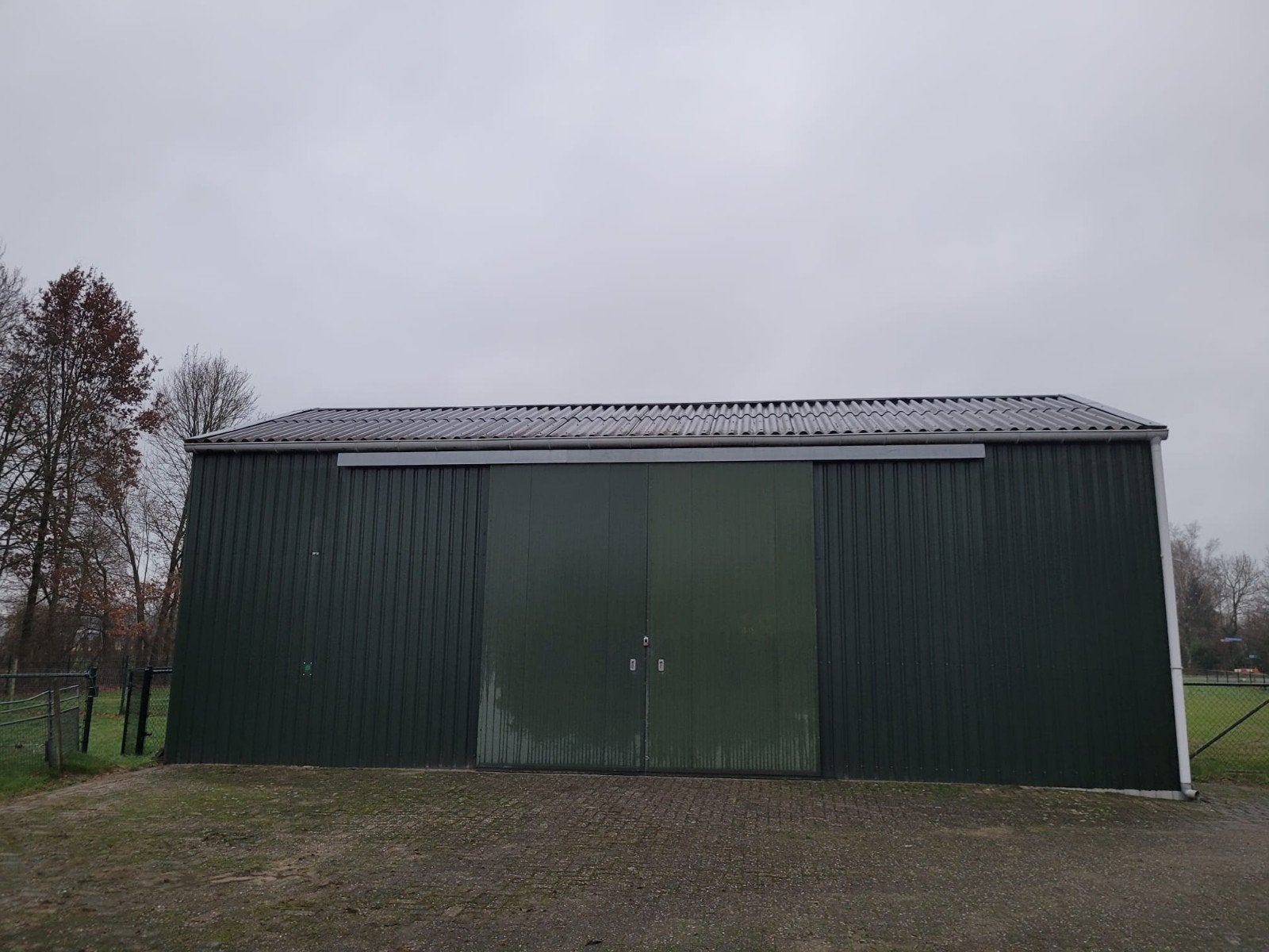 Dubbele schuifdeur sandwichpanelen 4000 x 4000mm, Ophalen, Kunststof, Garagedeur, Zo goed als nieuw