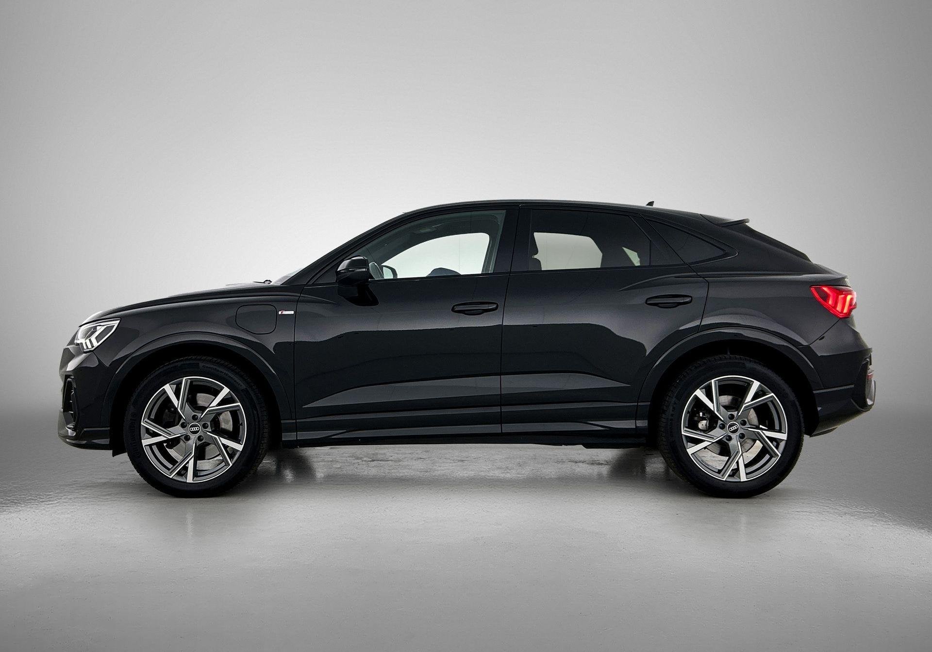 Audi Q3 Sportback 45 TFSI e S Edition 245 PK | Navigatie | C, Auto's, 12 maanden, Gebruikt, Leder en Stof, Zwart
