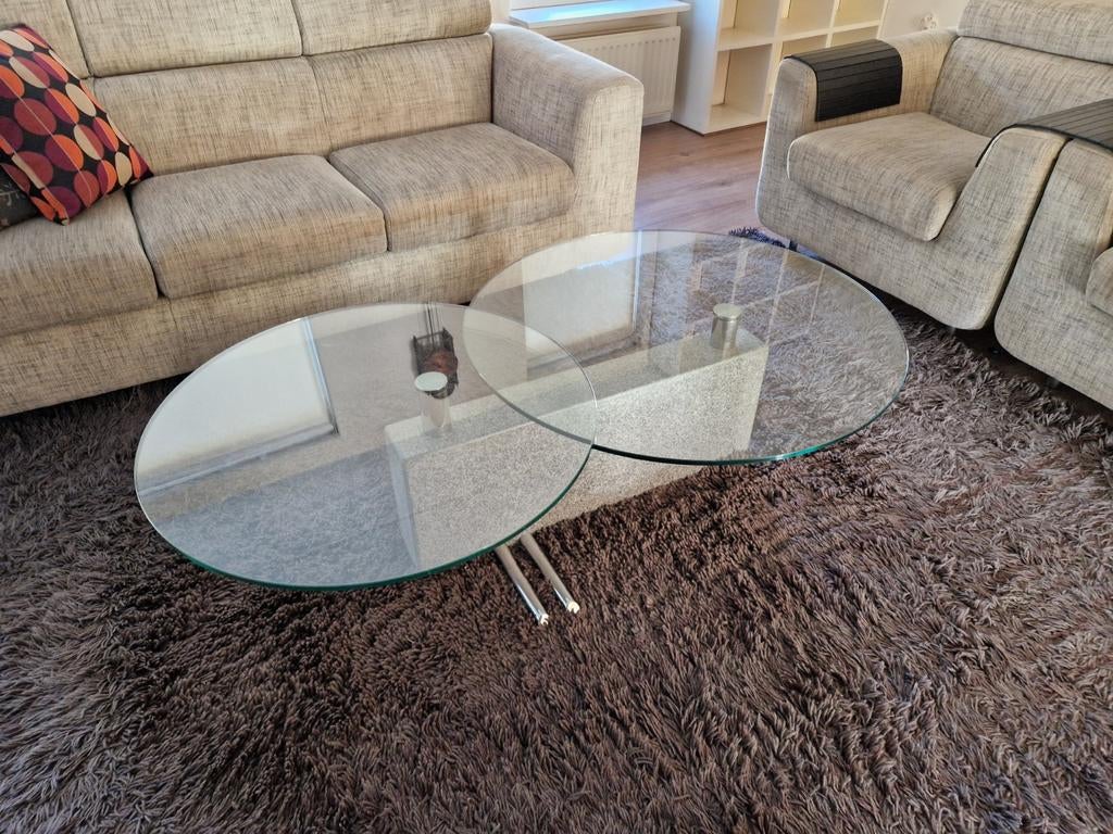 Salontafel met draaibare glazen plateaus en betonlook voet, Ophalen, Gebruikt, 50 tot 100 cm, Modern, Industrieel