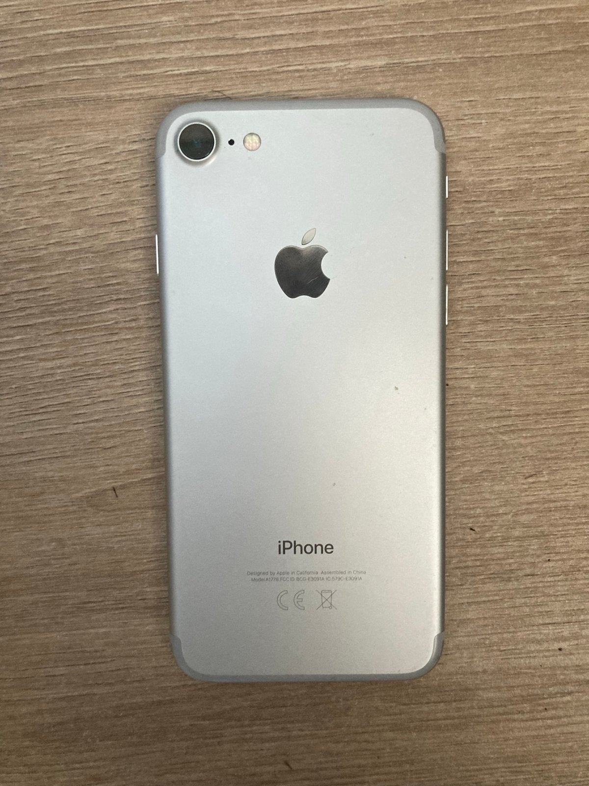 iPhone 7 128GB - Gebarsten scherm, camera werkt soms, Telecommunicatie, Mobiele telefoons | Apple iPhone, 128 GB, Verzenden, 71 %