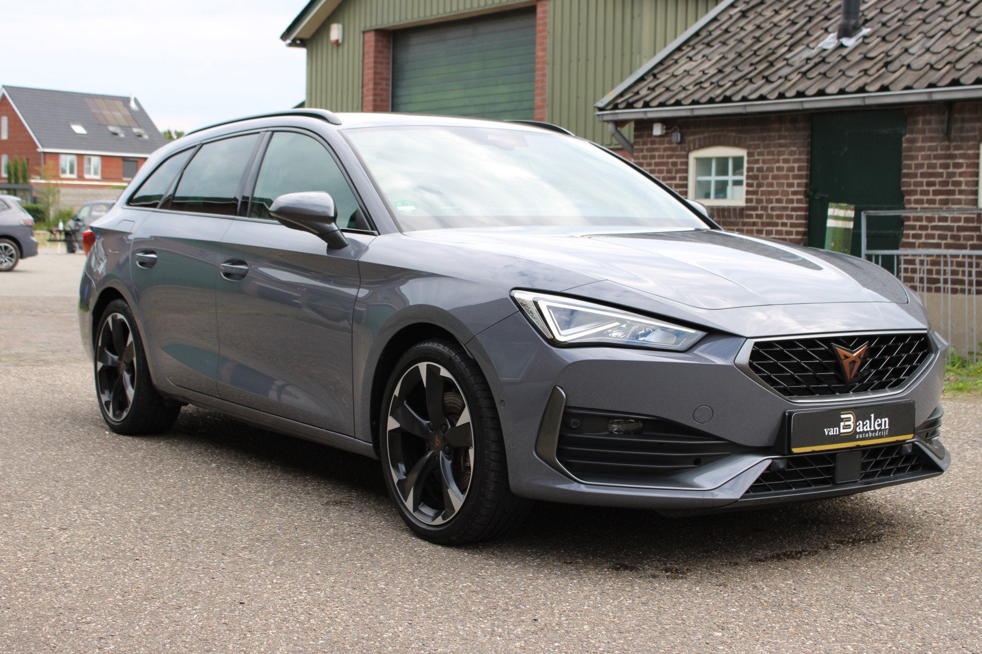 CUPRA Leon Sportstourer 1.4 e-Hybrid PHEV Business SOh 91,9%, Auto's, Dealer onderhouden, Gebruikt, 4 cilinders, 1589 kg