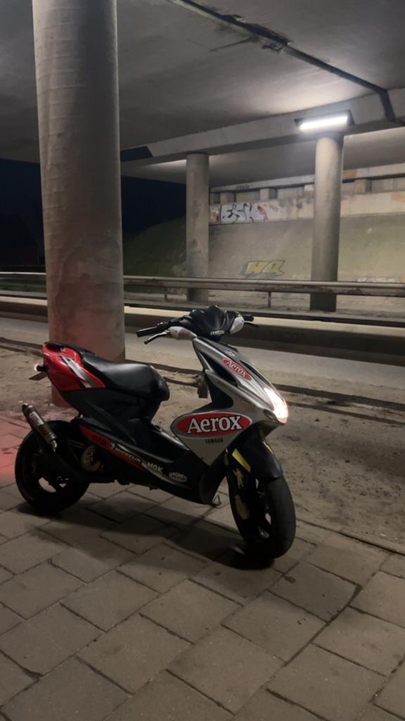 Yamaha aerox  KIJK BESCHRIJVING, Tweetakt, Gebruikt, Aerox, Maximaal 45 km/u
