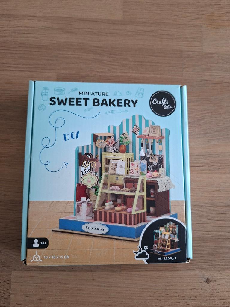 DIY miniatuur huisje, Sweet bakery, Ophalen of Verzenden, Nieuw, Knutselwerk