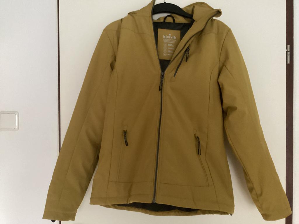 KJELVIK OUTDOOR JAS MAAT 40 Z.G.A.N.   1X GEDRAGEN, Verzenden, Zo goed als nieuw, Maat 38/40 (M), Geel