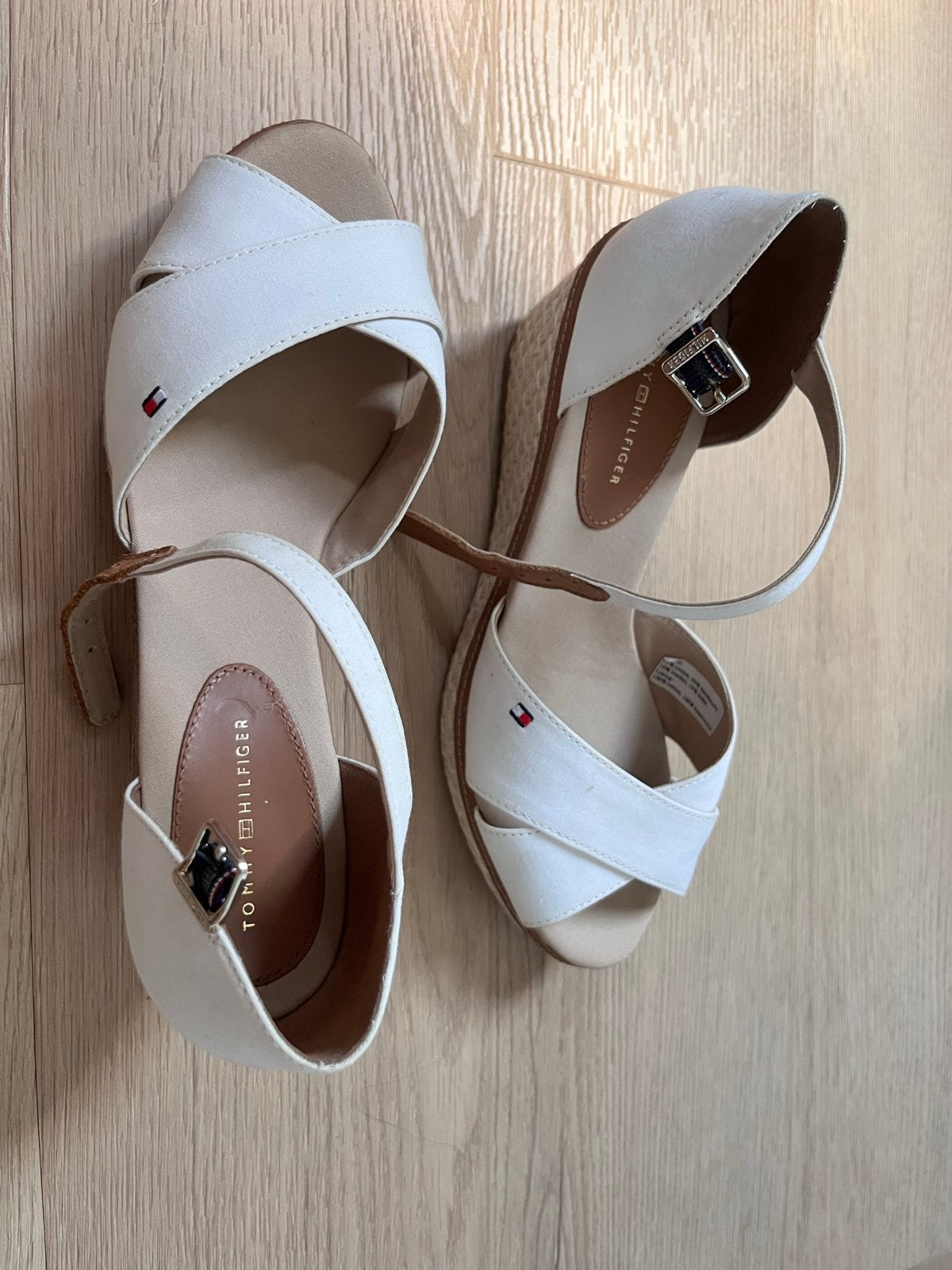 Tommy Hilfiger witte espadrille sandalen met sleehak - 38, Ophalen, Wit, Sandalen of Muiltjes, Gedragen