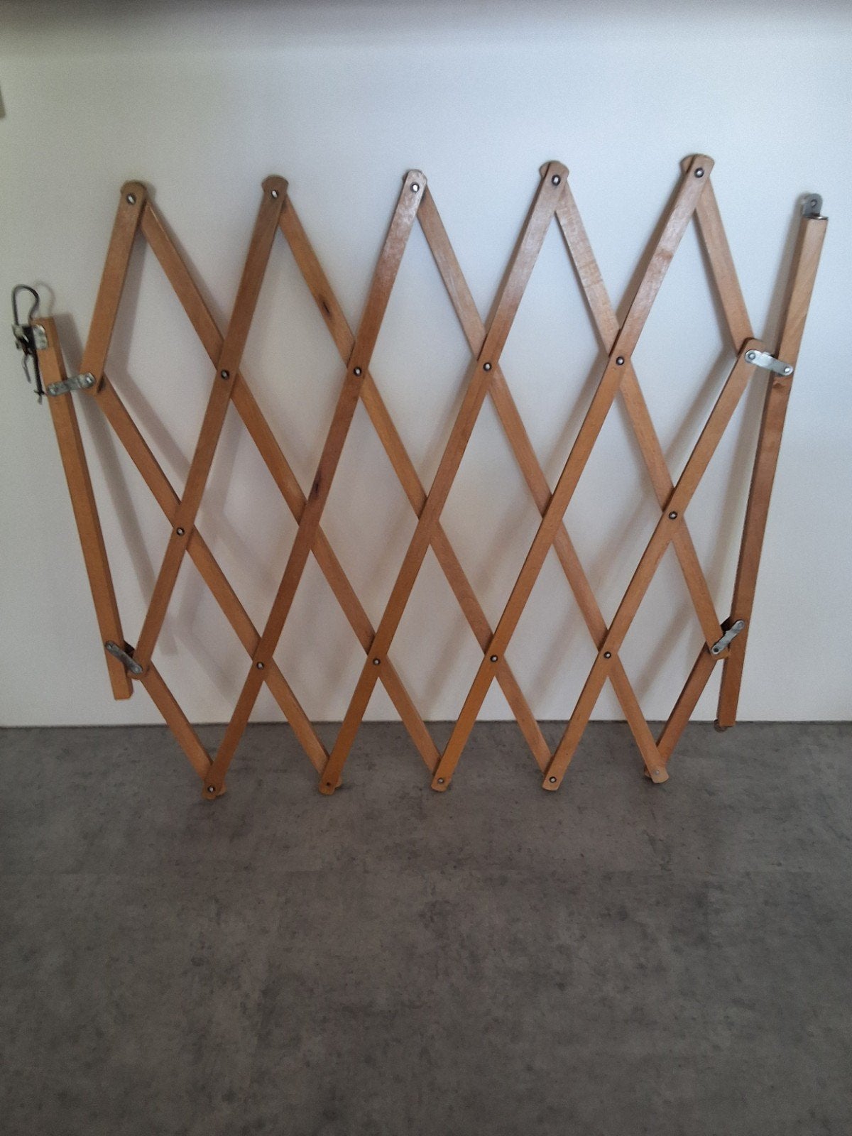 Uitschuifbaar houten schaarhekje, Kinderen en Baby's, Traphekjes, Ophalen, Gebruikt, Overige typen, Hout
