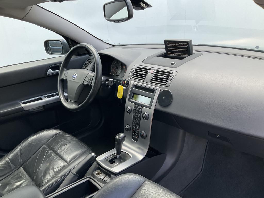 Volvo S40 2.4 5-Cil Automaat Cruise Leer Clima Trekhaak NL-A, Gebruikt, Parkeersensor, 700 kg, 2435 cc